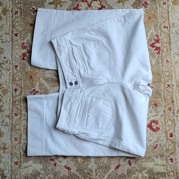 Chicos Flare Cropped White Denim Pant Size 2 - Picture 2 of 5